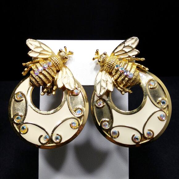 Vintage Large Bee Insect Clip Earrings, Cream Enamel - Picture 10 of 10